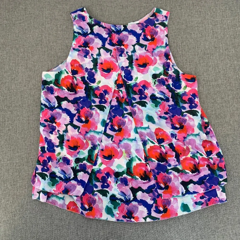 Cremieux Soft Watercolor Floral Blouse Sleeveless Large‎ Double Layered Detail - Picture 9 of 11